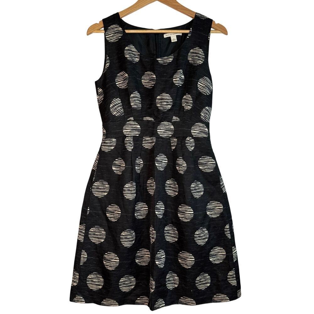 Banana Republic Scoop Neck Career Dress Size 2 Black
